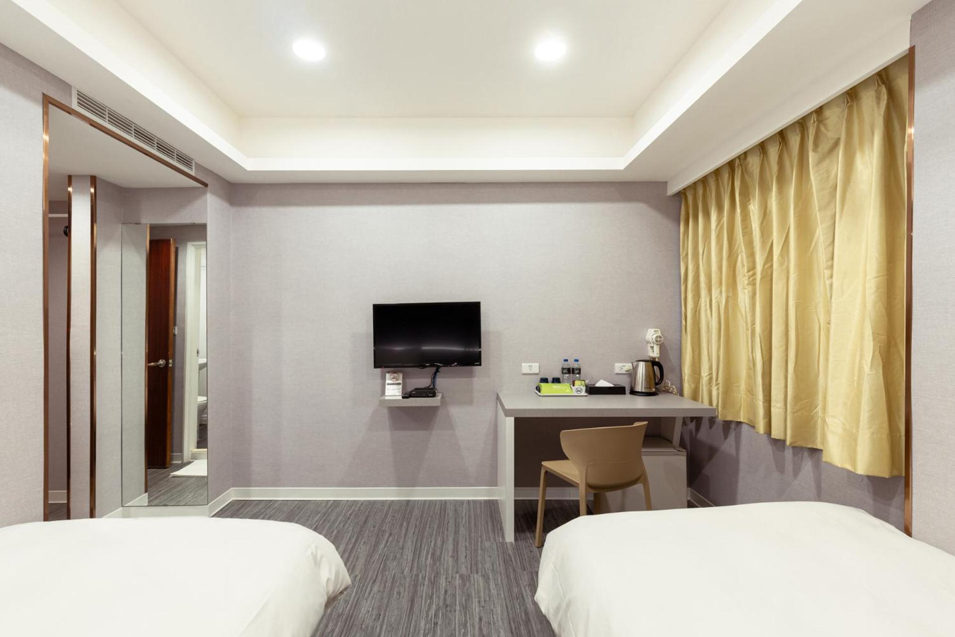 Kiwi Express Hotel - Zhongqing Taichung Exterior photo
