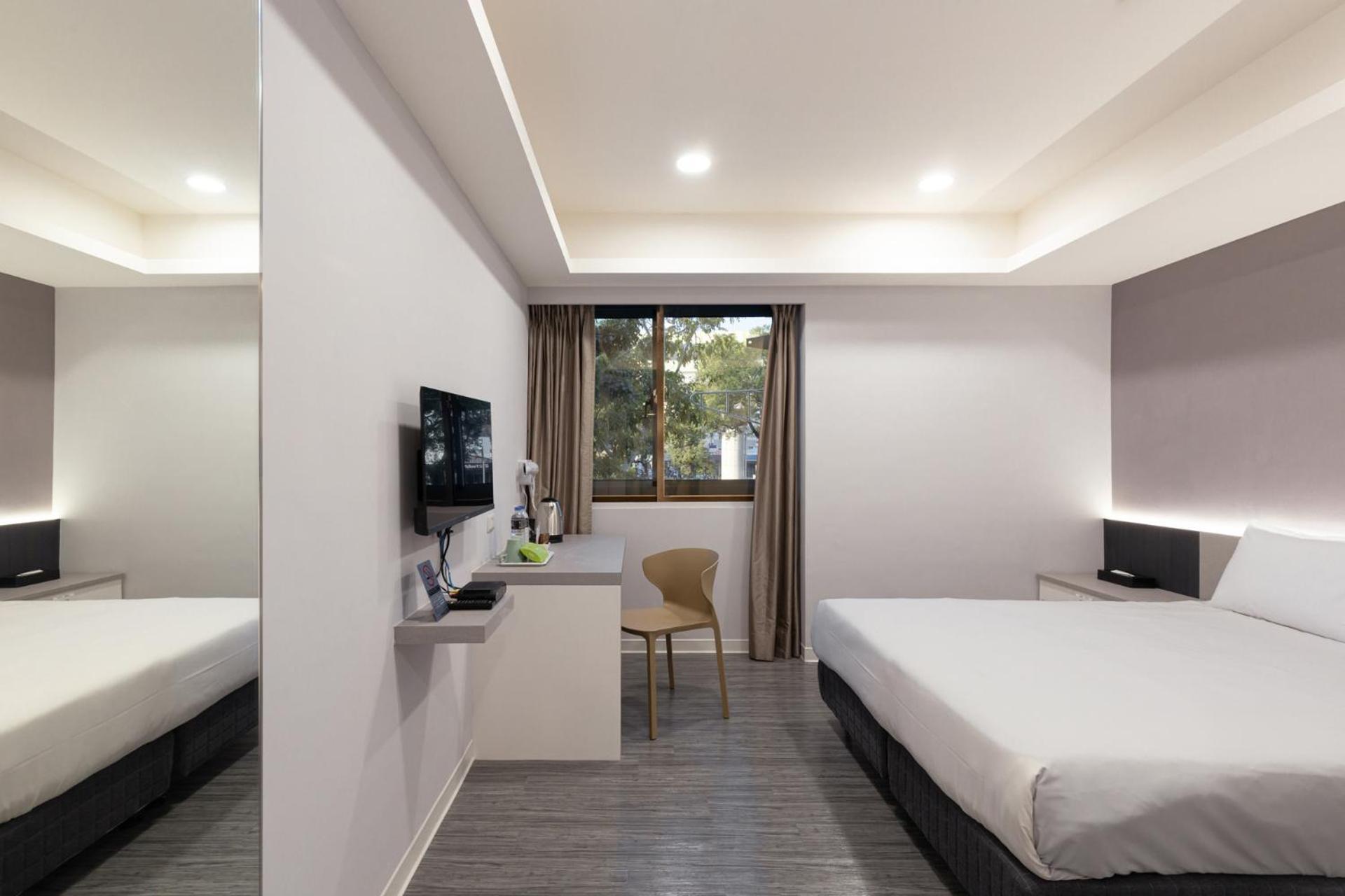 Kiwi Express Hotel - Zhongqing Taichung Exterior photo